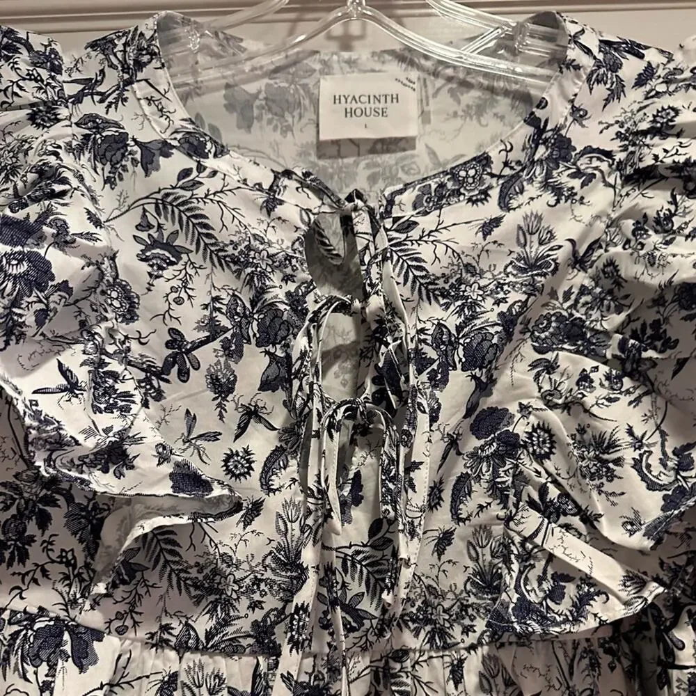Hyacinth House Nadia Blouse Blue Floral Tuckernuck Puff Sleeve LARGE Top NWT - Picture 8 of 14